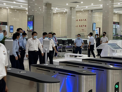 道尔翼闸 人脸识别测温一体机入驻国税局