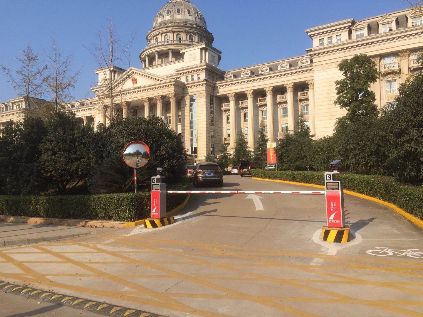 停车场为什么要更换升级车牌识别系统?