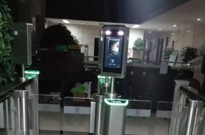 【工程案例】刷脸时代，道尔人脸识别通道闸快人一步